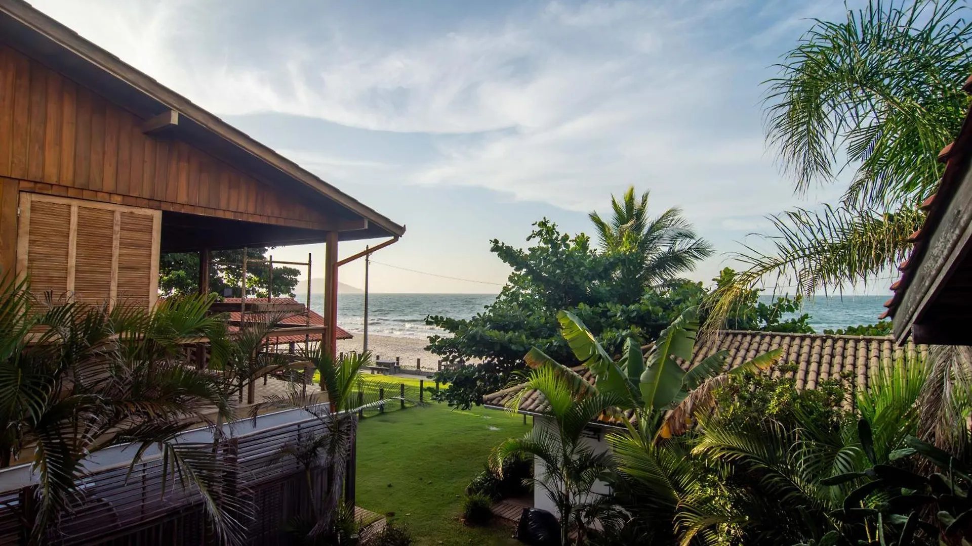 Estilo Acoriano Pe Na Areia Nos Ingleses Ga8456 Florianópolis 0*,